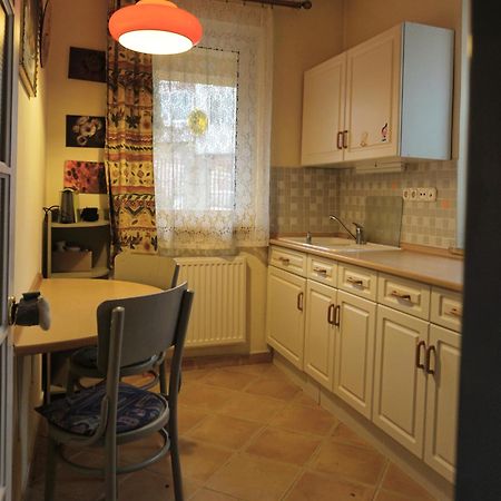 Bellevue Apartment With Ac & Heating & Terrace Будапеща Екстериор снимка