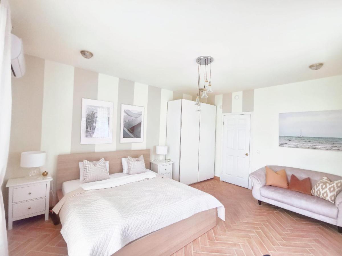 Bellevue Apartment With Ac & Heating & Terrace Будапеща Екстериор снимка