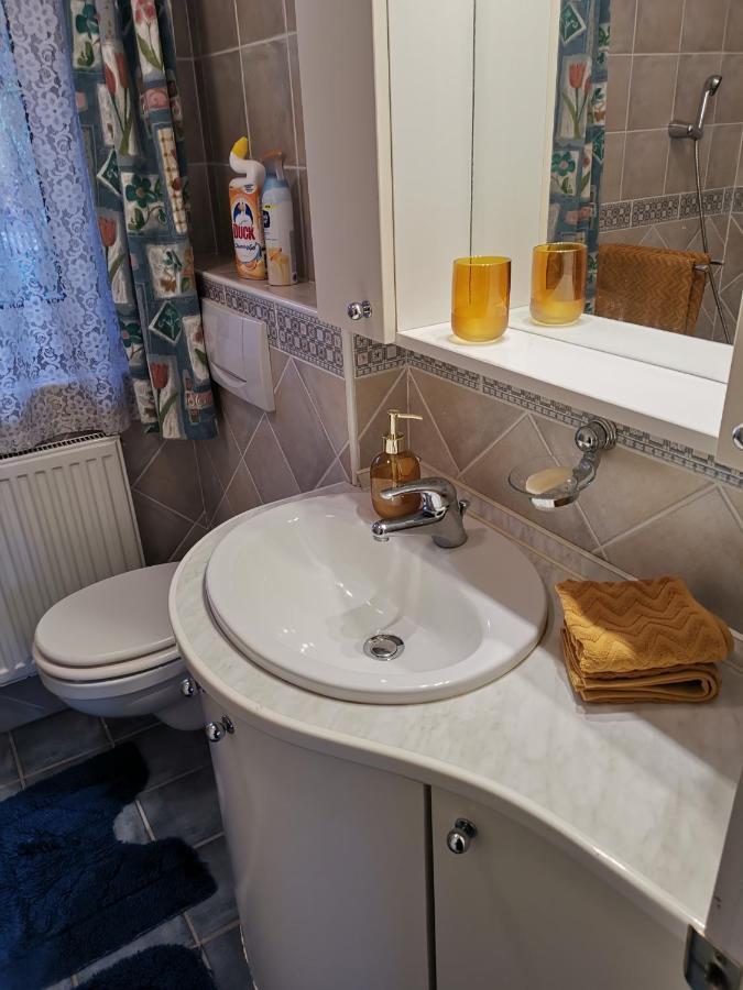 Bellevue Apartment With Ac & Heating & Terrace Будапеща Екстериор снимка